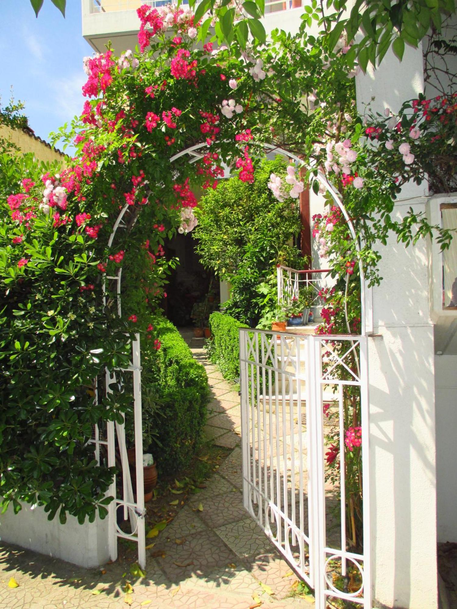 Nomads Rooms Trikala  Luaran gambar