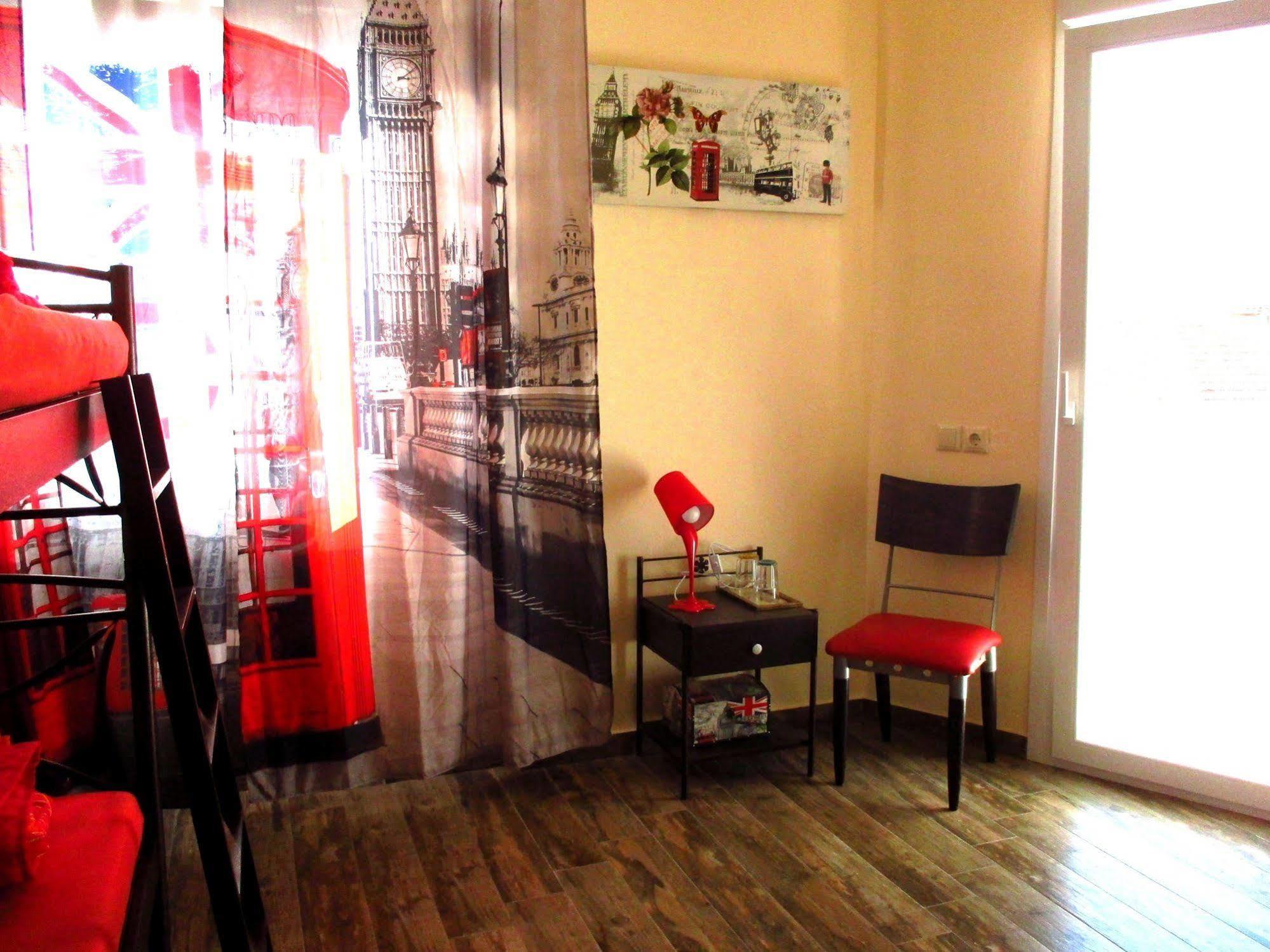 Nomads Rooms Trikala  Luaran gambar